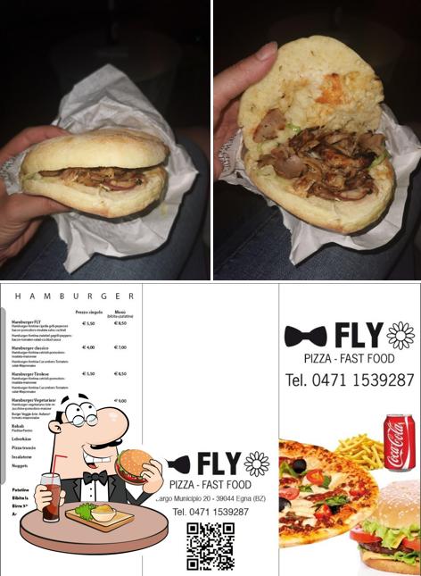 Ordina un hamburger a FLY Egna