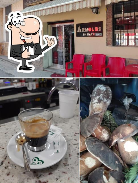 Arnold's Bar