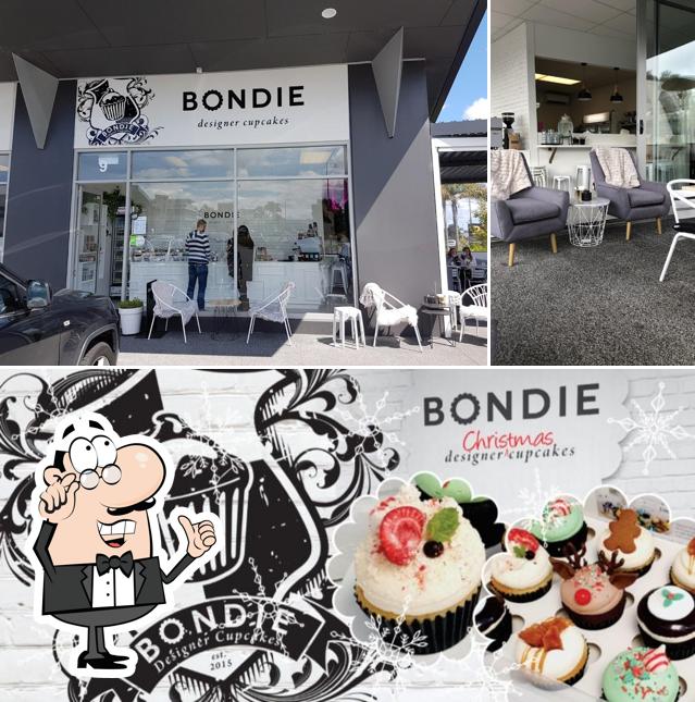 Entre la variedad de cosas que hay en Bondie Designer Cupcakes también tienes interior y comida