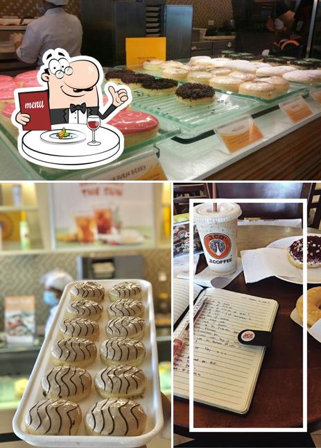 Food at J.CO Donuts & Coffee, Ayala Centrio