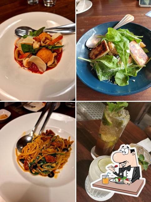 Seven Spoons restaurant, Bangkok, 2224 Thanon Chakkraphatdi Phong