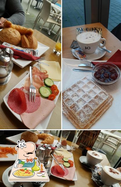 Еда в "Schröjahrs Café und Bistro"