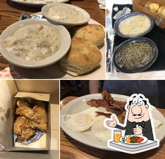 Cracker Barrel Old Country Store, 8215 Eagle Lake Dr in Evansville