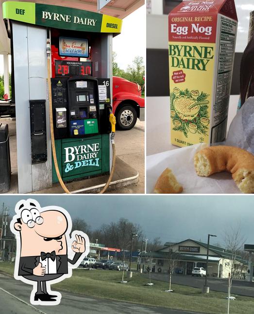 Byrne Dairy and Deli, 1344 NY414 in Seneca Falls Restaurant reviews