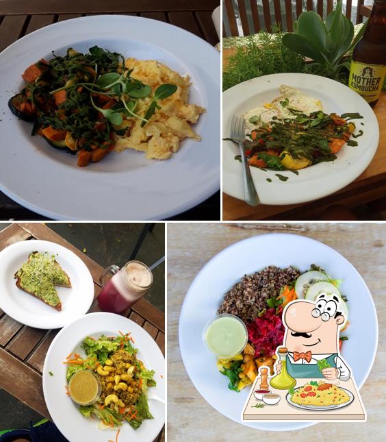 Date & Thyme Organic Cafe and Market