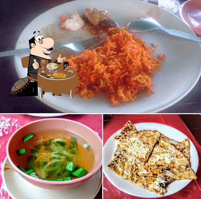 Food at EVEREST Restaurant & Bar