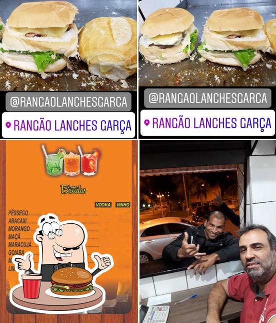 Os hambúrgueres do Rangão Lanches Garça irão satisfazer uma variedade de gostos