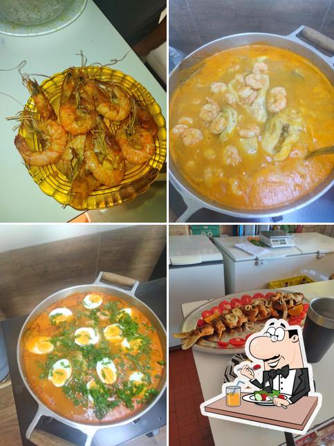 Comida em Eliezer Bar