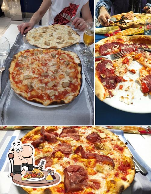 Prenditi una pizza a Oasi del Gusto