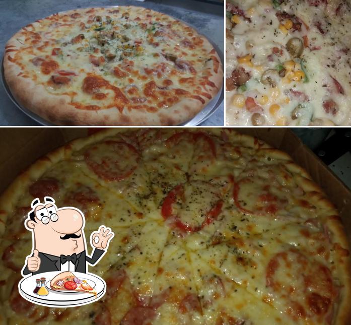 Escolha pizza no pizzaria cobalt