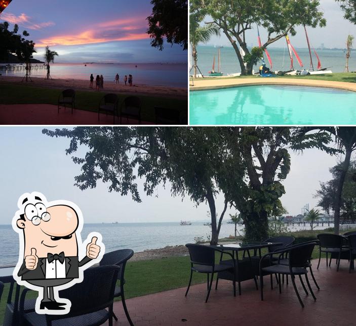 Look at the image of Bangsaray Beach Club