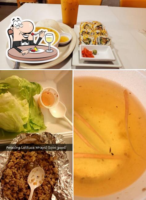 Еда в "Thai Tea Asian Fusion Cafe"
