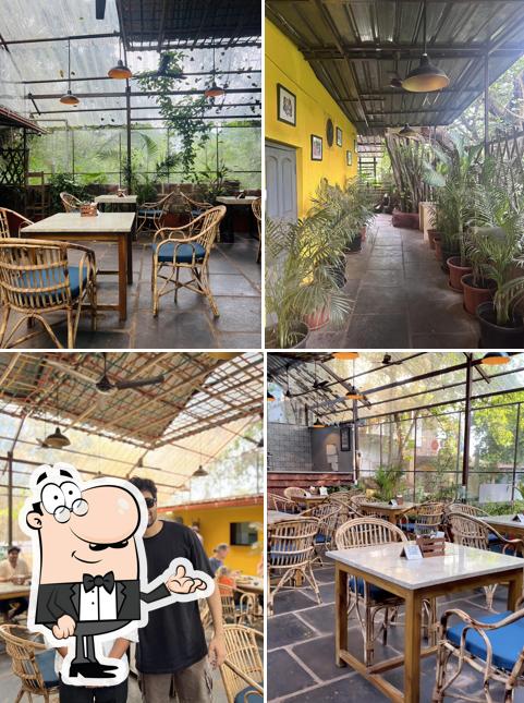 The interior of Minapattu ( Dosa Place )