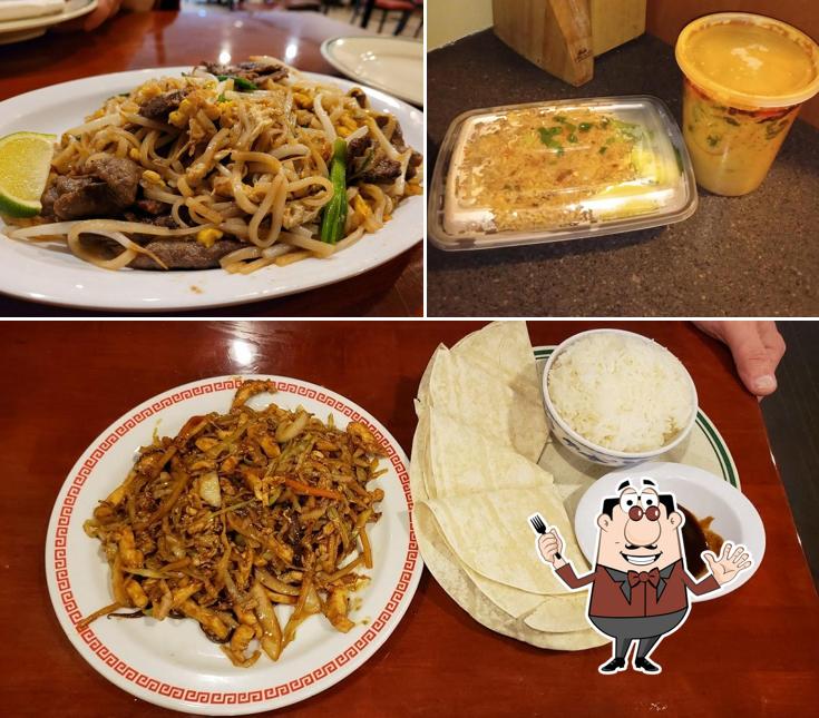 Fortune House Thai & Chinese Food in Little Canada Restaurant menu
