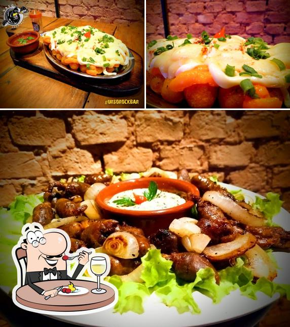 Platos en Urso Rock Bar