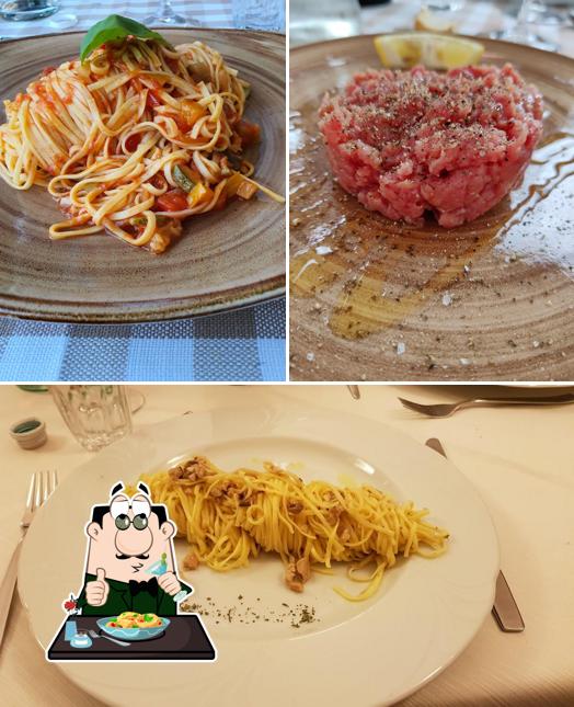 Nourriture à Ristorante Trattoria Serenella Le Tre Lasagne