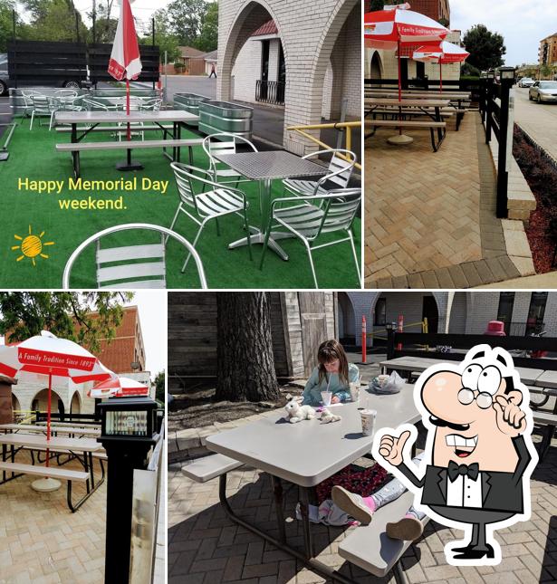 Hamburger Heaven Elmhurst, 281 N York St in Elmhurst Restaurant reviews