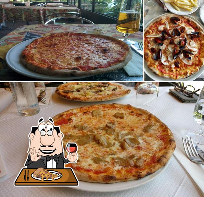 Ordina una pizza a Ristorante Pizzeria Nonna Nice