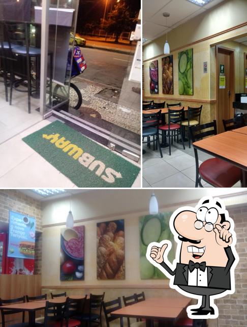 O interior do Subway