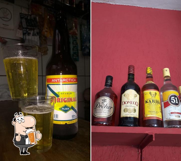 Você pode tomar uma tulipa de cerveja leve ou escura