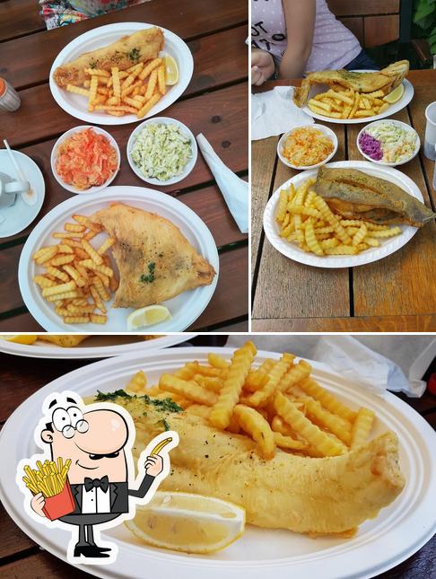 At Smażalnia Dobrych Ryb - Sola - Kazimierz Dolny you can get French fries