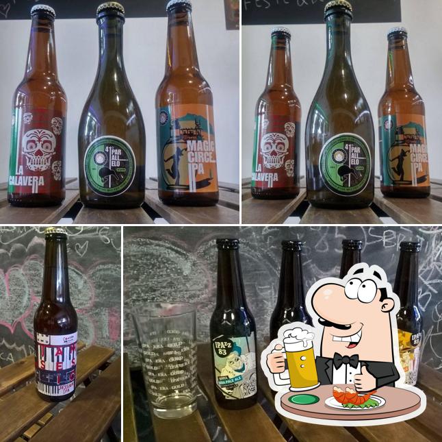 Puoi ordinare un rinfrescante bicchiere di birra chiara o scura