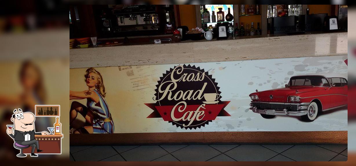 Cross road café