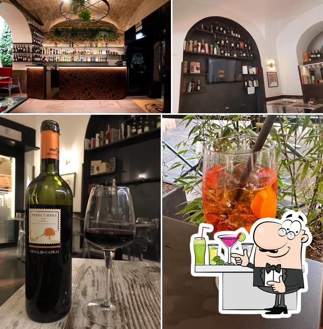 La photo de la comptoir de bar et boire concernant VIDA - Living Restaurant Wine Bar