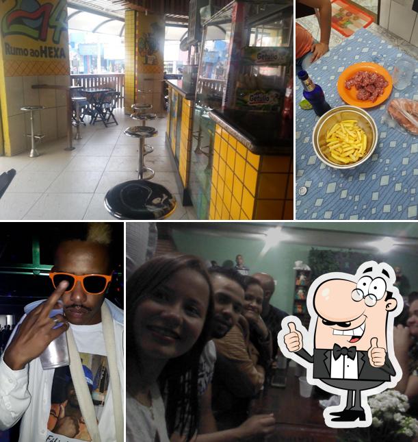 Here's a pic of Amarelinho Conveniências