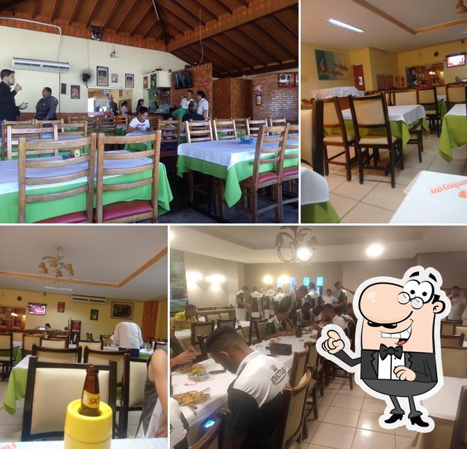 Sente em uma das mesas no Restaurante - Churrascaria - Galles Restaurante e Churrascaria - Restaurante em Rondonópolis - Almoço