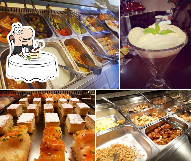 "Kolala Asia Buffet Restaurant" предлагает разнообразный выбор десертов