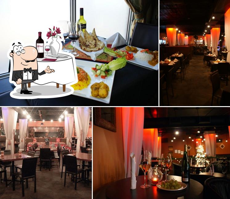 Voir la photo de HAWELI Indian Kitchen & Bar Downtown