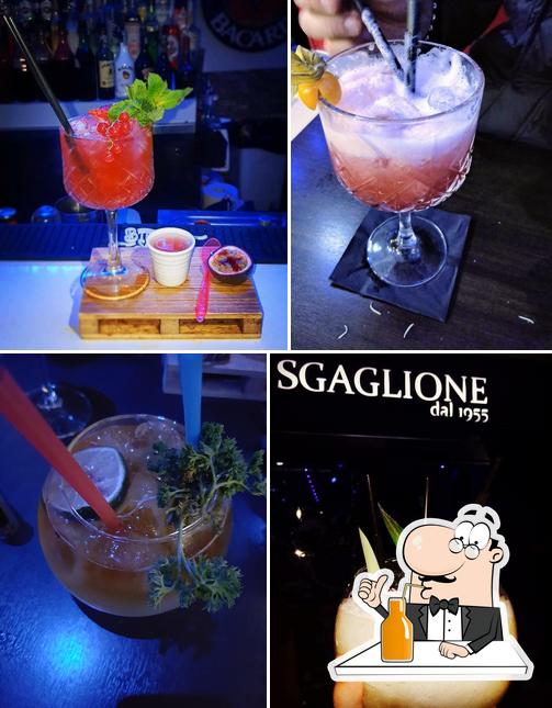 Sgaglione - Coffe & Lounge Bar serve un'ampia gamma di cose da bere