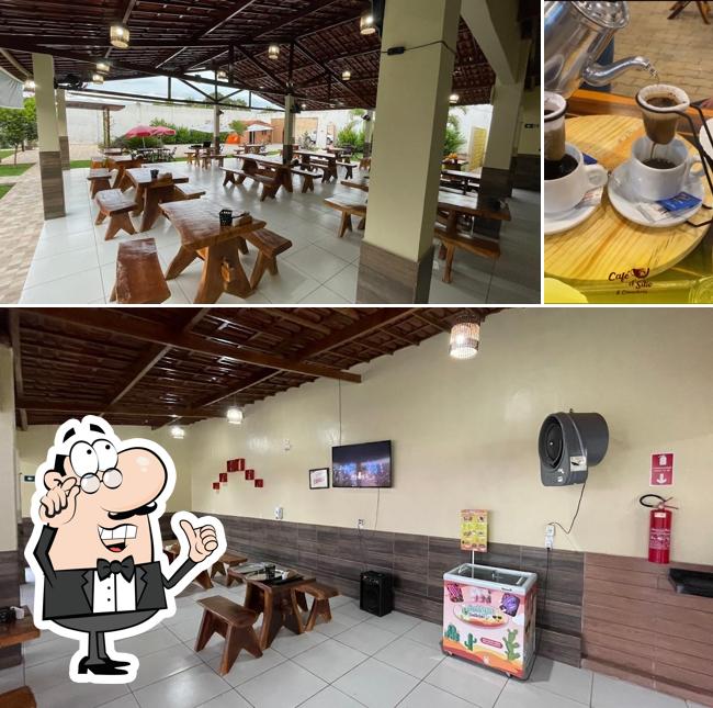 Esta é a foto ilustrando interior e comida no Café d'Sítio Resto-bar