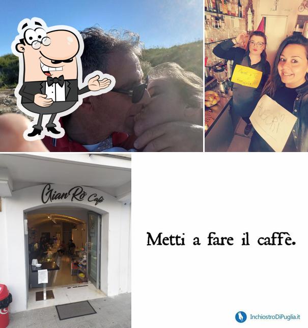 Guarda la foto di Caffetteria Easy White