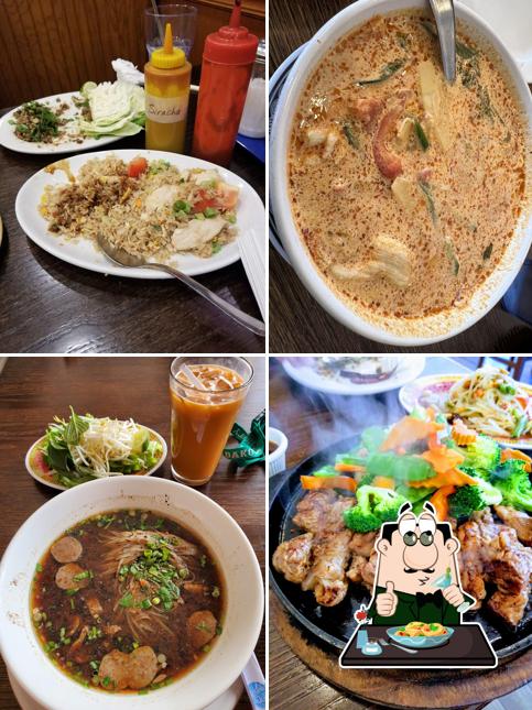 Meals at Krungthep Thai