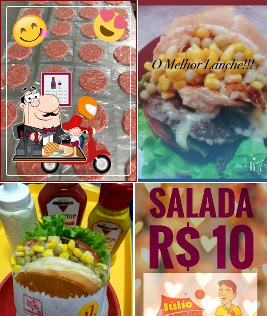 Experimente pratos de carne no Júlio Lanches