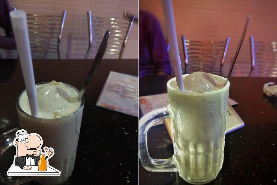 Navya Bakers, Irinjalakuda serves a variety of drinks