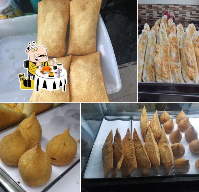 Rolinho primavera e samosas em Pastelaria China e Brasil