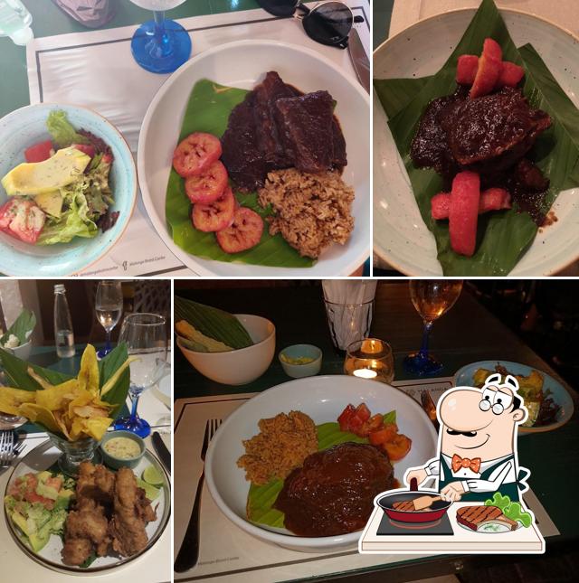 Try out meat meals at Malanga Bar Restaurante
