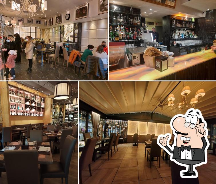 Siediti a un tavolo di CENTRALE Ristorante Pizzeria