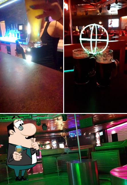 Voir l'image de Revolution