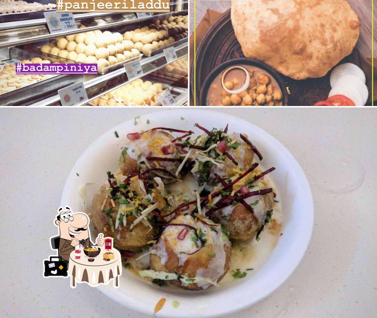 Food at Guru Nanak Sweets