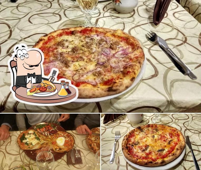Scegli una pizza a Pizzeria al Girotondo