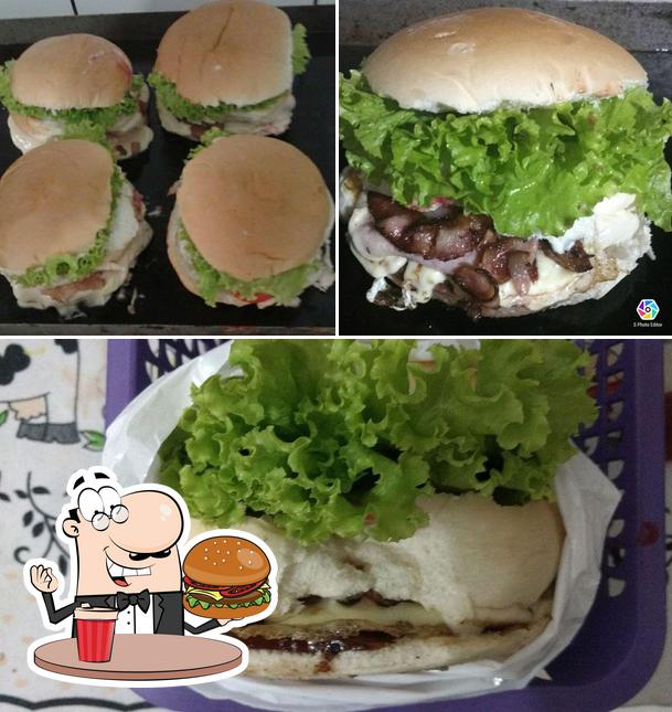 Delicie-se com um hambúrguer no Espaço Lanches delivery