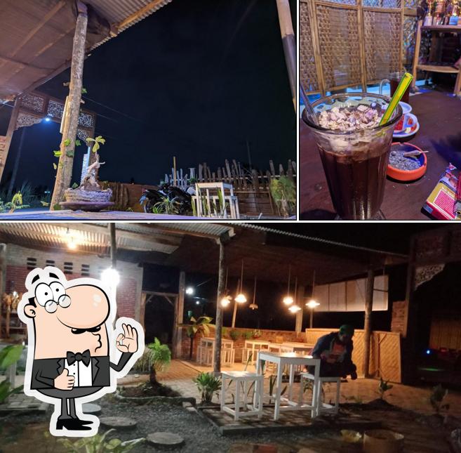 Look at the picture of Cafe Pondok Barong