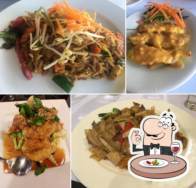 Еда в "92 Chilli Basil Thai Restaurant"
