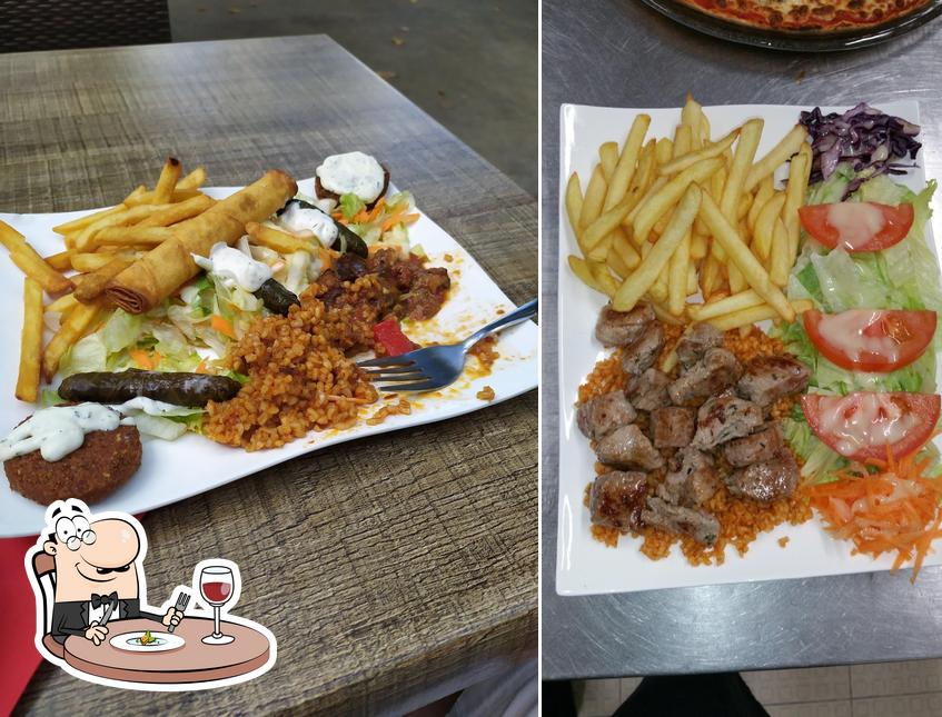 Plats à Dely's Café
