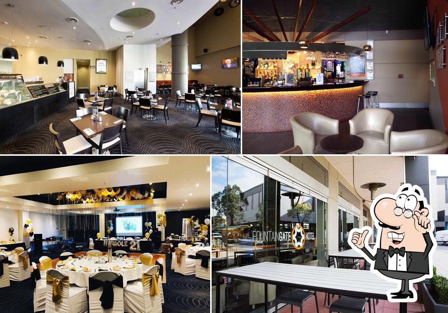 Fountain Gate Hotel, Fountain Gate Shopping Centre, Overland Dr in