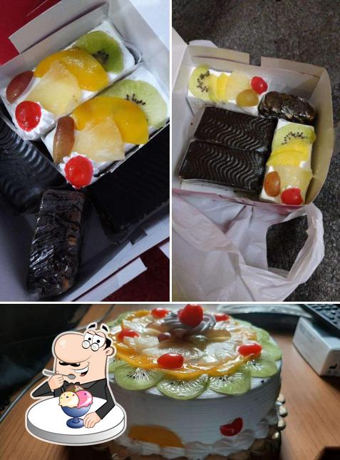 Online Cake Delivery in Kolkata | Get Rs.350 Off on Cakes Order by  Floweraura